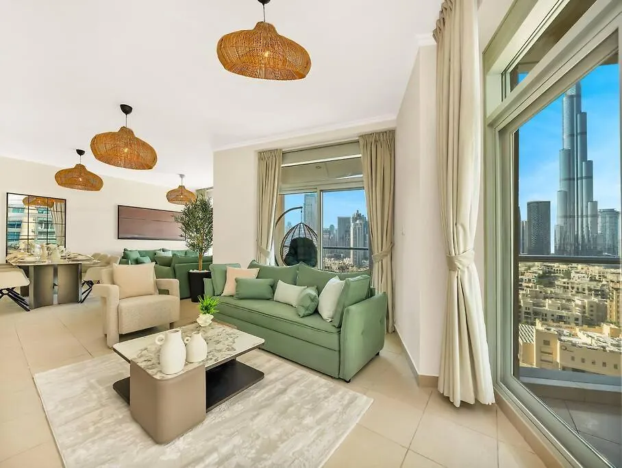 Holiday home 2Br Burj Khalifa View In Downtown Dubai Villa