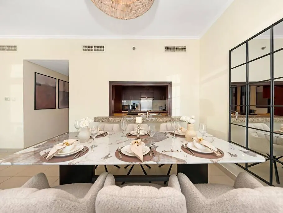 Holiday home 2Br Burj Khalifa View In Downtown Dubai Villa United Arab Emirates