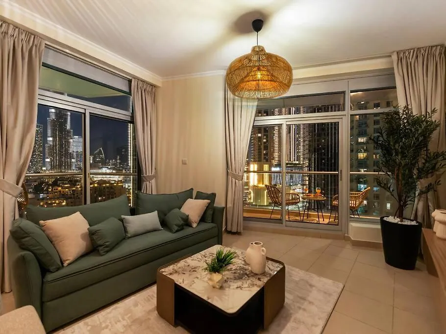 Holiday home 2Br Burj Khalifa View In Downtown Dubai Villa